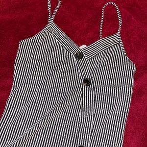 BLACK & WHITE BUTTON UP TANK TOP